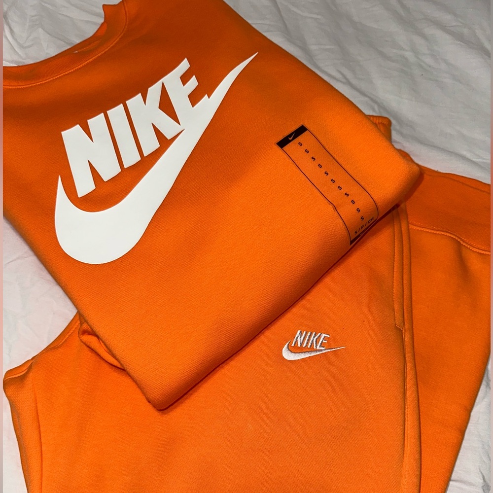 Nike Sportswear Club Fleece *SOLD OUT